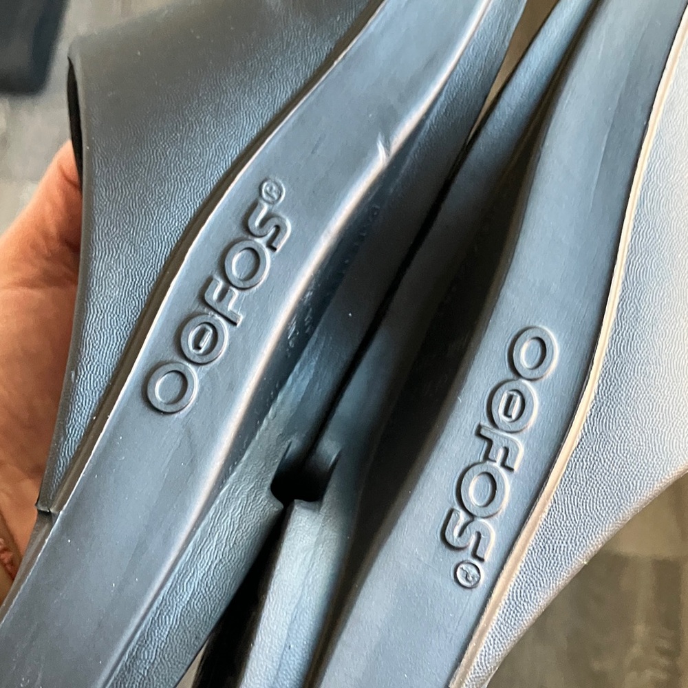 OOFOS - Picture 13 of 16